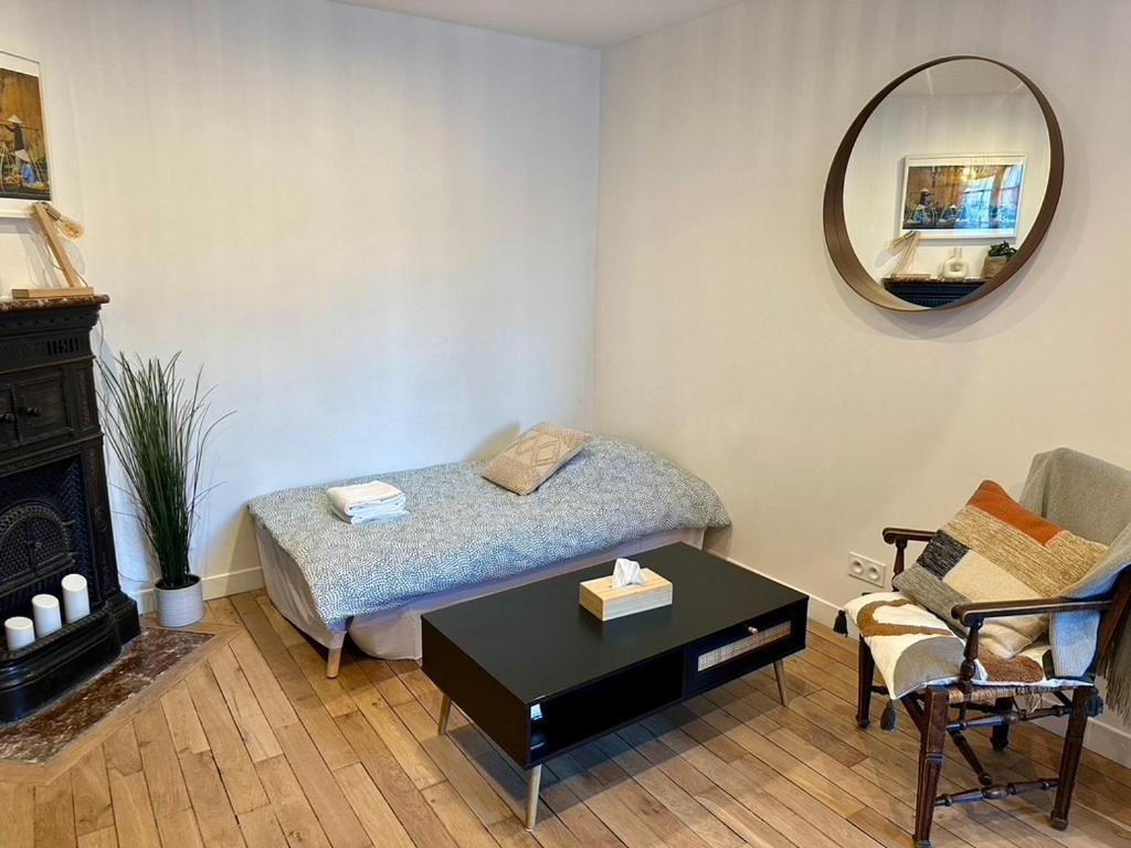 Rare Appartement D'Architecte En Haut De Montmartre Paris Bagian luar foto